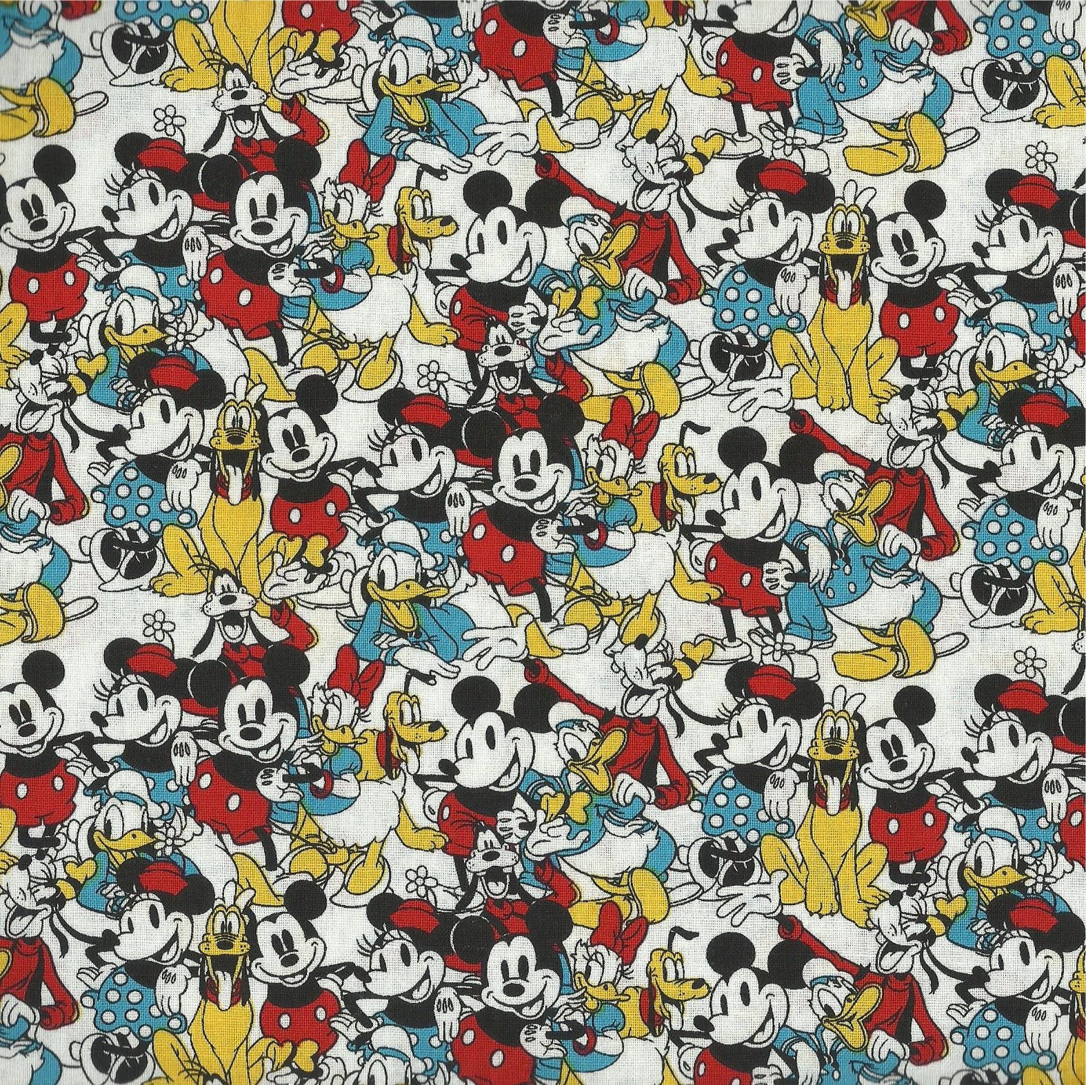 Mickey & Friends Maxx Scrub Hat